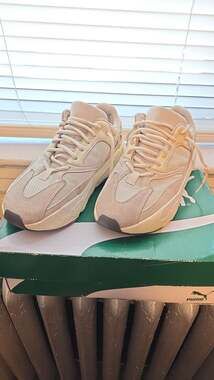 adidas Yeezy Boost 700 Analog